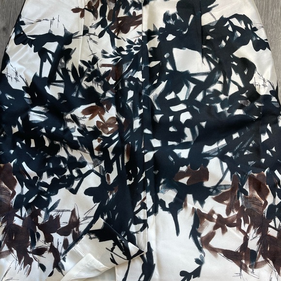 Ag Phillips short skirt - Picture 2 of 3